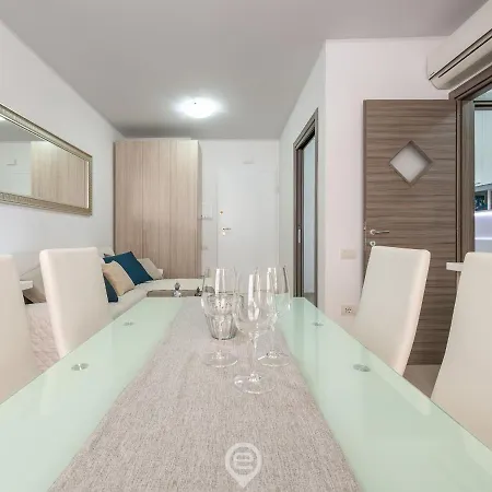 Apartament Zaffiro Quartu SantʼElena